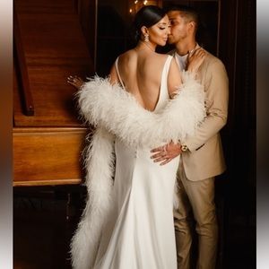 9 foot ivory ostrich feather boa